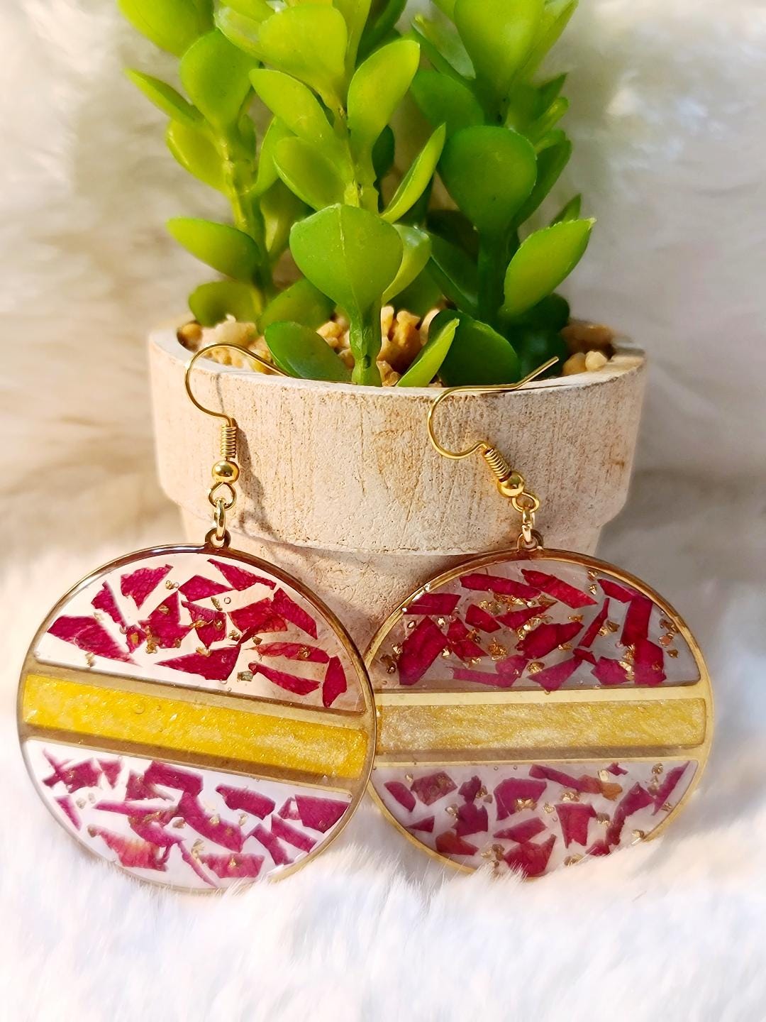 Red rose petals resin earring